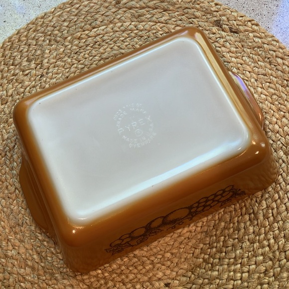 Vintage Pyrex Old Orchard Refrigerator Set - Picture 10 of 16